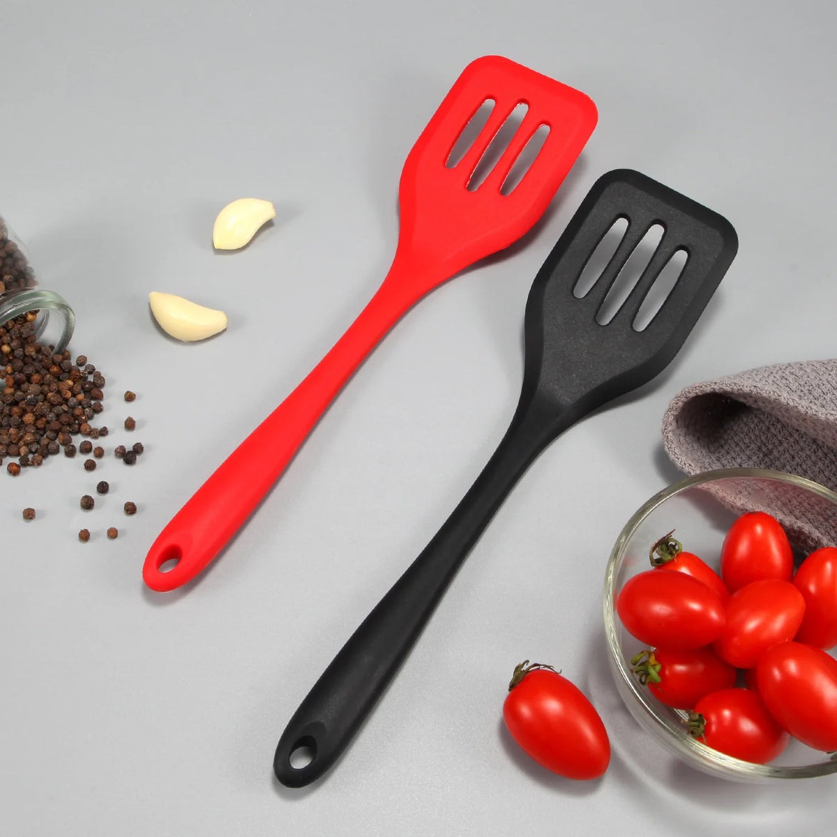 Kitchen Silicone Turners Gadgets Spatula Egg Fish Frying Pan Scoop Fried Shovel Slotted Turners Kitchen Tools Cooking Utensils